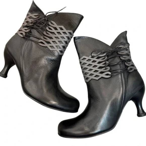 Fluevog Bellevue Inez Sexton booties - Picture 10 of 11